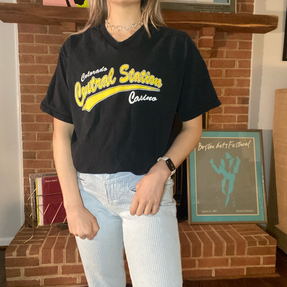 Vintage 90s Colorado Central Station Casino V-Neck USA Made Graphic Tee - Picture 4 of 13